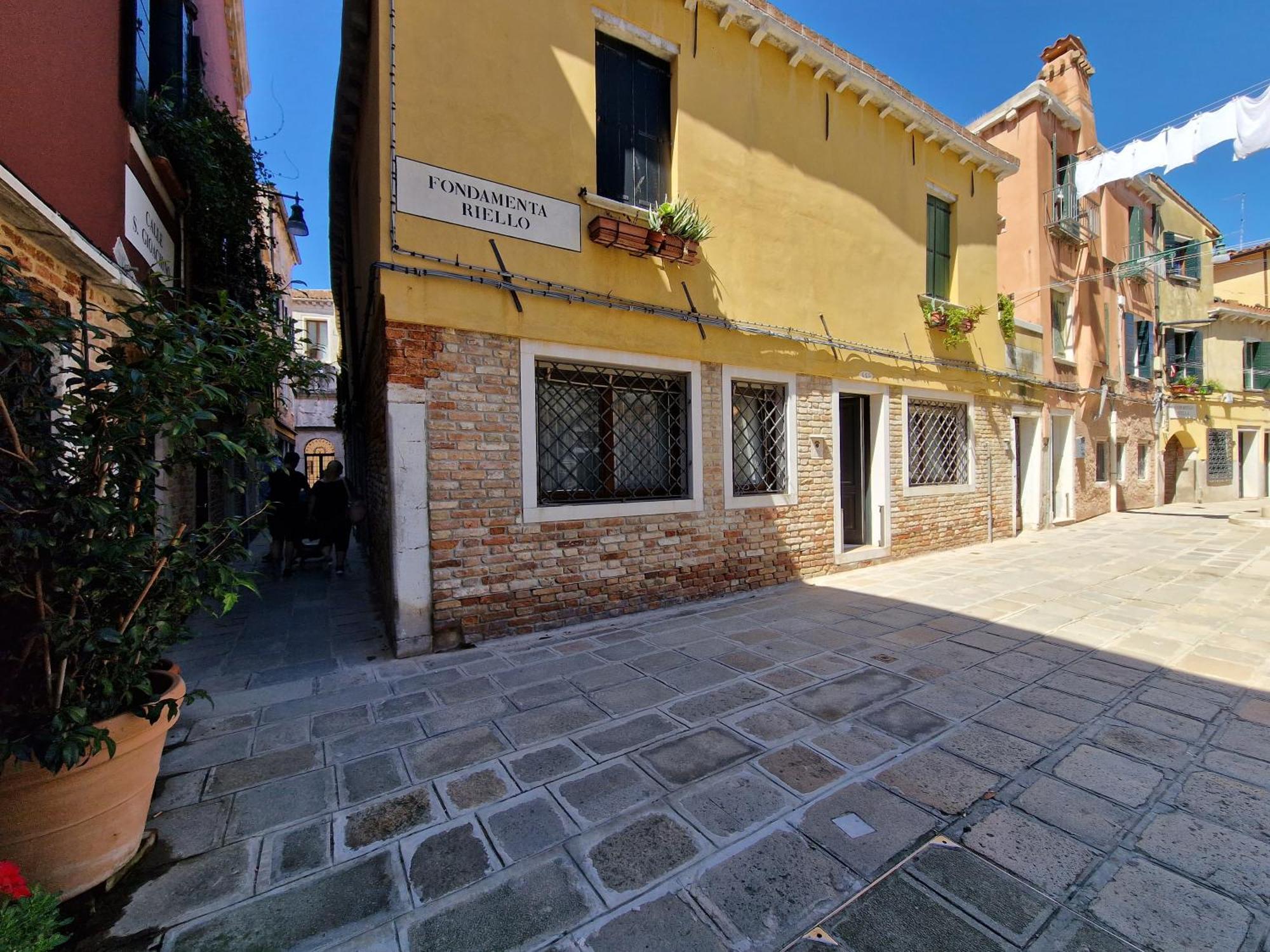 Veneziacentopercento Lazzarina * Venezia